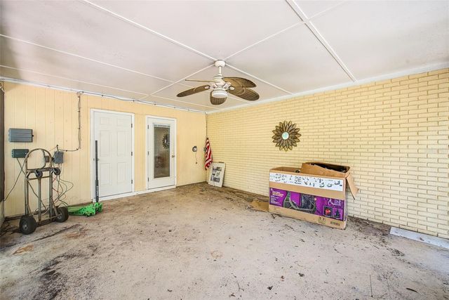 303 SAINT AUGUSTINE AVENUE, Temple Terrace, FL 33617