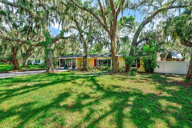 303 SAINT AUGUSTINE AVENUE, Temple Terrace, FL 33617