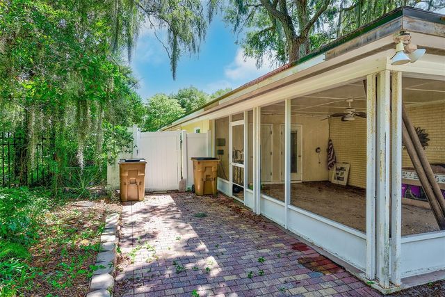 303 SAINT AUGUSTINE AVENUE, Temple Terrace, FL 33617