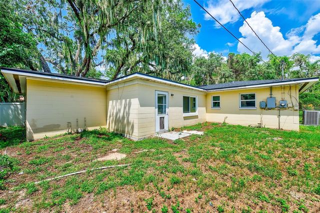 303 SAINT AUGUSTINE AVENUE, Temple Terrace, FL 33617
