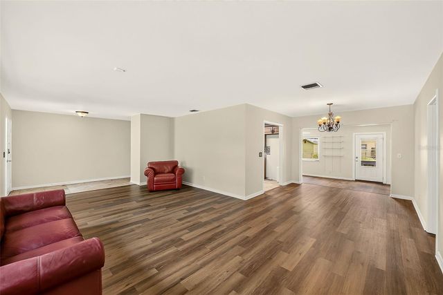 303 SAINT AUGUSTINE AVENUE, Temple Terrace, FL 33617