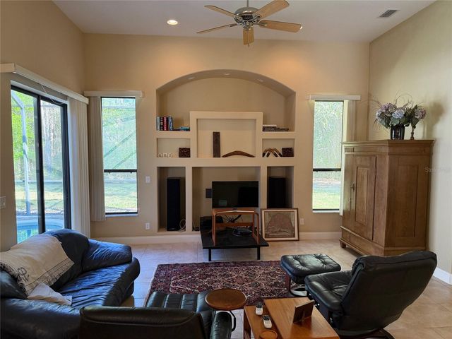 31 WOODHOLLOW LANE, Palm Coast, FL 32164