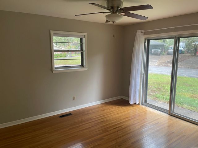 10 Talmage Drive, Little Rock, AR 72204