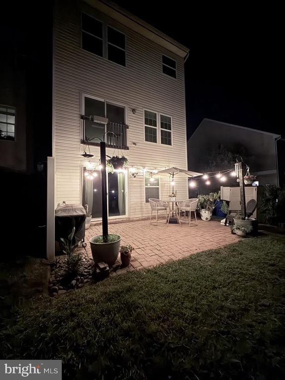 Image 38 of property listing at 2047 SPRING RUN CIR, Frederick, MD 21702
