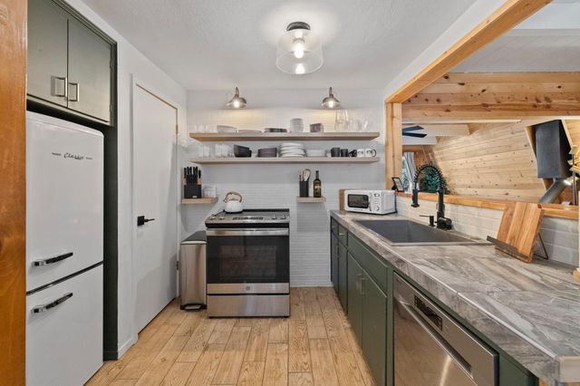 22785 W Ellmaro, Long Barn, CA 95335