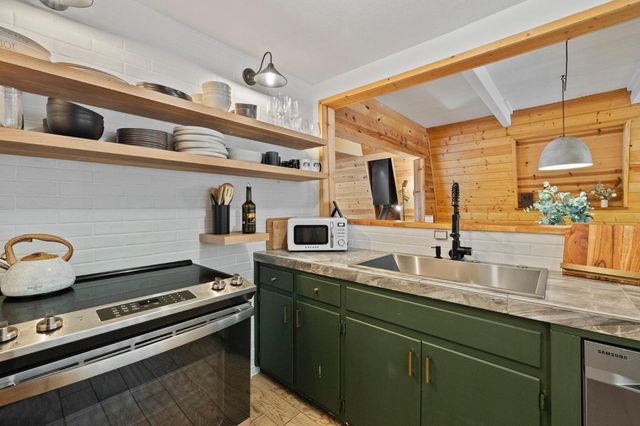 22785 W Ellmaro, Long Barn, CA 95335