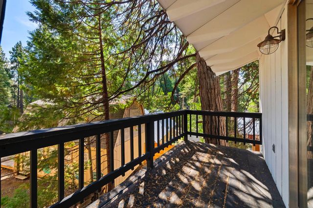 22785 W Ellmaro, Long Barn, CA 95335