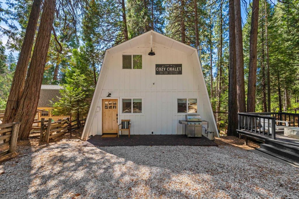 22785 W Ellmaro, Long Barn, CA 95335