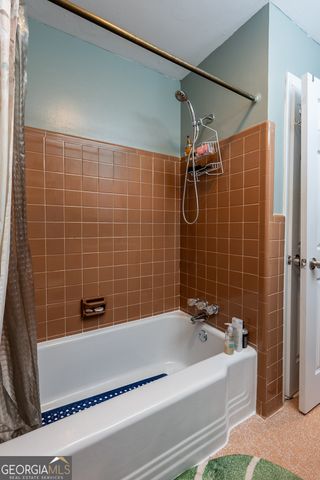 2890 Sherwood Road SE, Smyrna, GA 30082