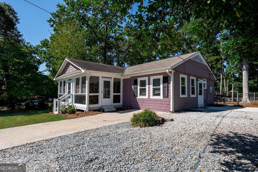 2890 Sherwood Road SE, Smyrna, GA 30082