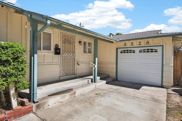 5528 Kermit Ln, Stockton, CA 95207