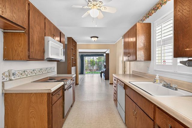 5528 Kermit Ln, Stockton, CA 95207