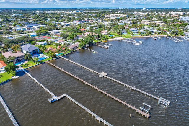 416 S Lake Drive, Lantana, FL 33462