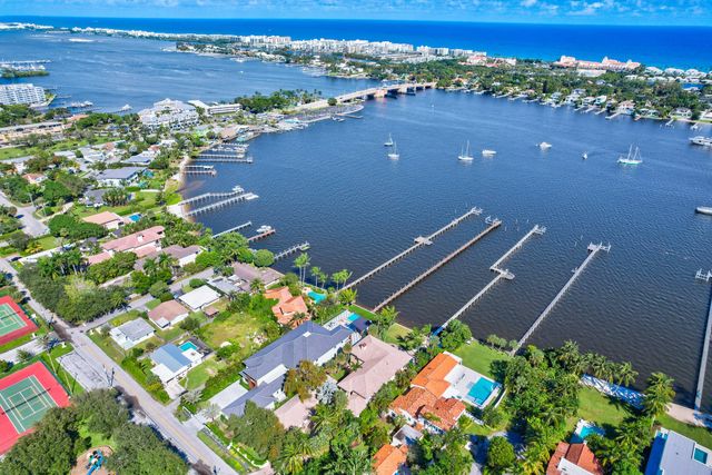 416 S Lake Drive, Lantana, FL 33462