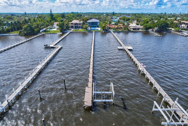 416 S Lake Drive, Lantana, FL 33462