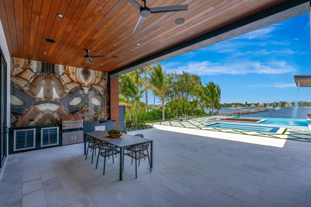 416 S Lake Drive, Lantana, FL 33462