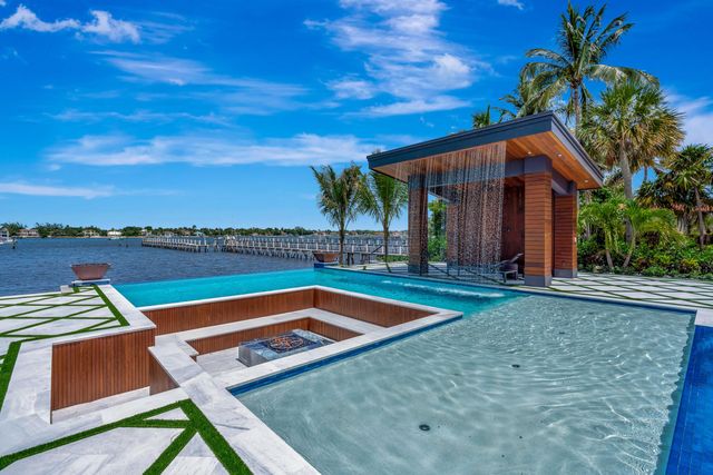 416 S Lake Drive, Lantana, FL 33462