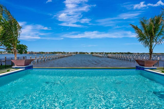 416 S Lake Drive, Lantana, FL 33462