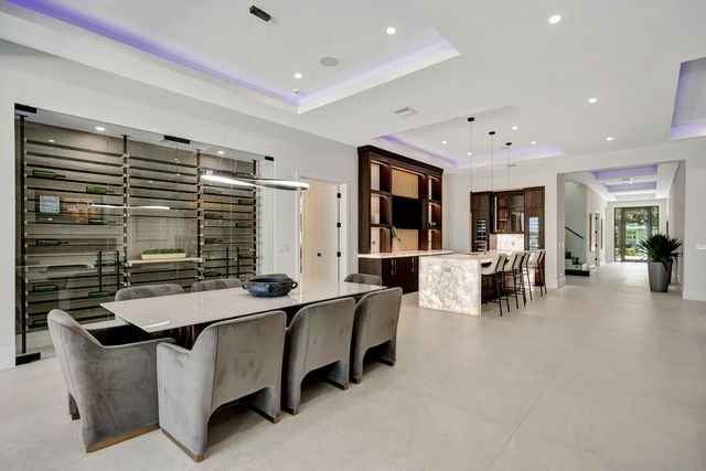 416 S Lake Drive, Lantana, FL 33462