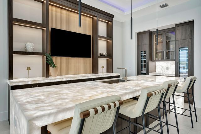 416 S Lake Drive, Lantana, FL 33462