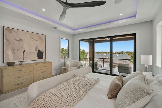 416 S Lake Drive, Lantana, FL 33462