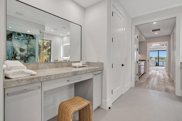 416 S Lake Drive, Lantana, FL 33462