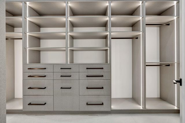 416 S Lake Drive, Lantana, FL 33462