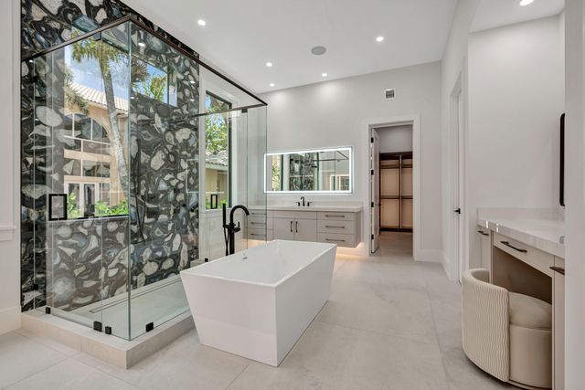 416 S Lake Drive, Lantana, FL 33462