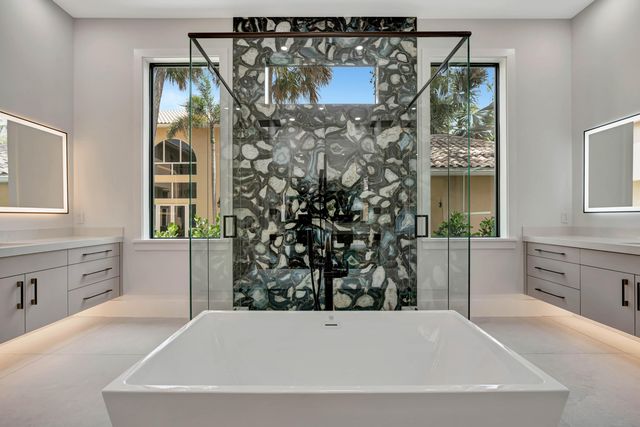 416 S Lake Drive, Lantana, FL 33462