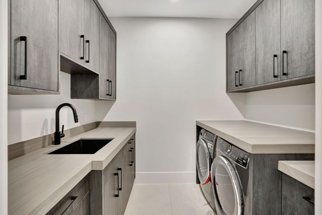 416 S Lake Drive, Lantana, FL 33462