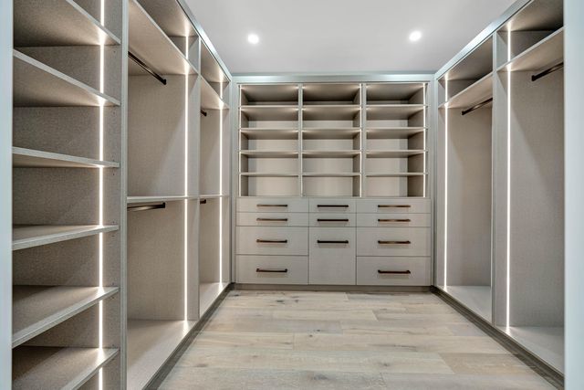 416 S Lake Drive, Lantana, FL 33462