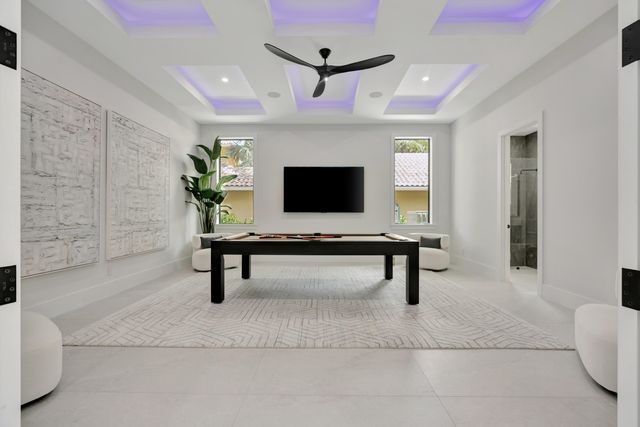 416 S Lake Drive, Lantana, FL 33462