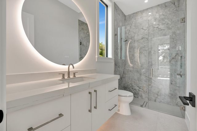 416 S Lake Drive, Lantana, FL 33462