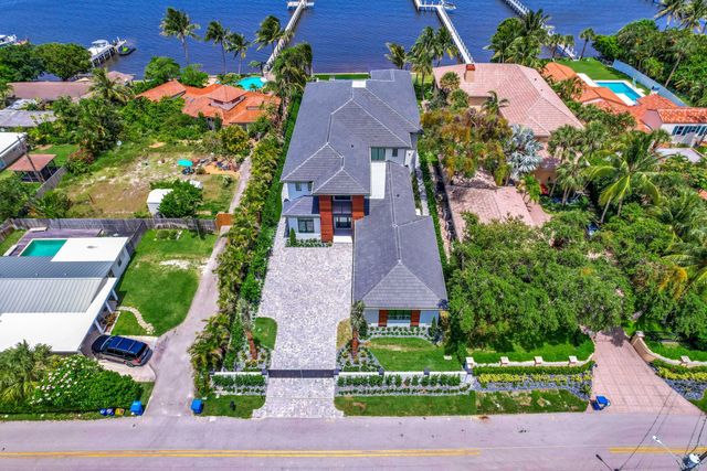 416 S Lake Drive, Lantana, FL 33462