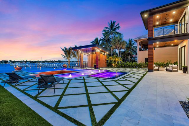 416 S Lake Drive, Lantana, FL 33462