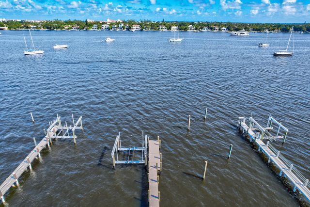 416 S Lake Drive, Lantana, FL 33462