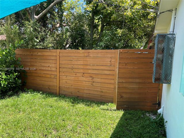 5517 NW 1st Place, Miami, FL 33127