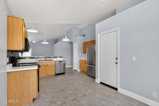 8845 E DES MOINES Street, Mesa, AZ 85207