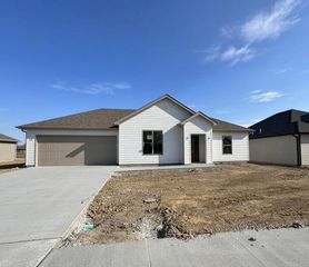 6017 KESTREL LOOP ST, Columbia, MO 65202