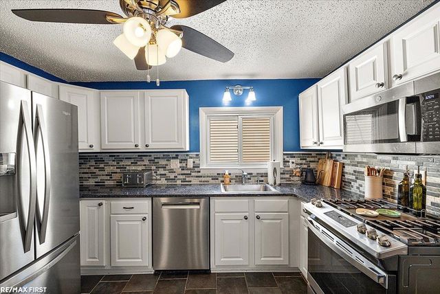 22110 Rosedale Street, Saint Clair Shores, MI 48080