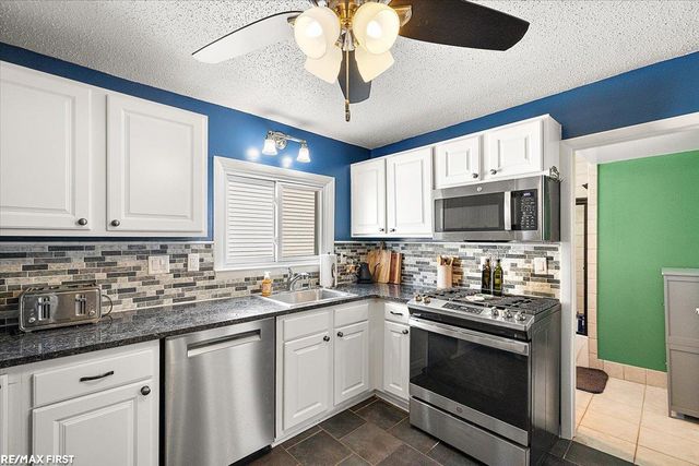 22110 Rosedale Street, Saint Clair Shores, MI 48080