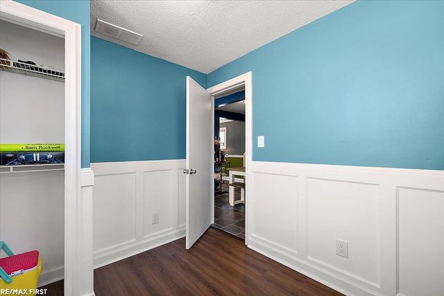 22110 Rosedale Street, Saint Clair Shores, MI 48080