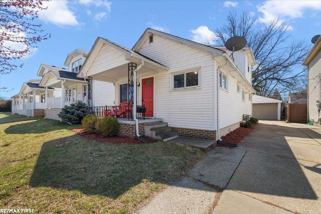 22110 Rosedale Street, Saint Clair Shores, MI 48080