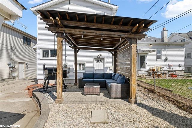 22110 Rosedale Street, Saint Clair Shores, MI 48080