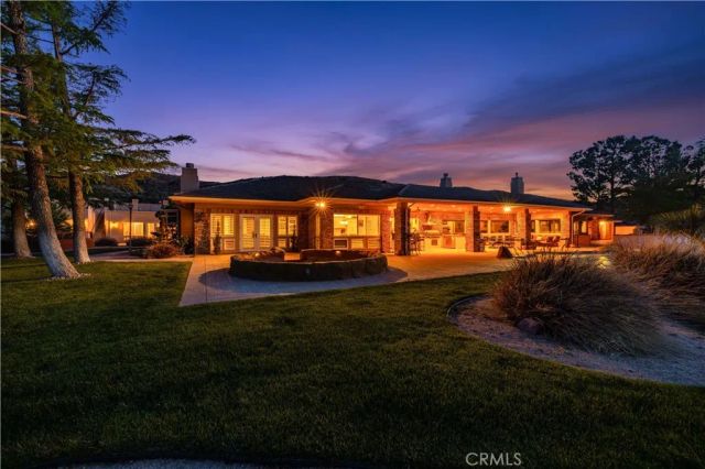 40250 Maestro, Palmdale, CA 93551