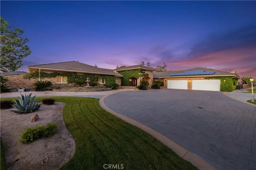 40250 Maestro, Palmdale, CA 93551