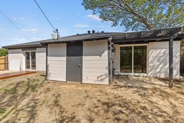 6000 Cool Springs Drive, Arlington, TX 76001