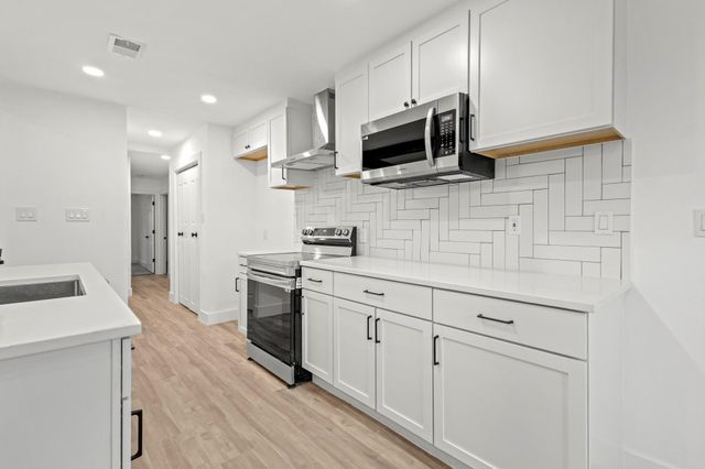 6000 Cool Springs Drive, Arlington, TX 76001