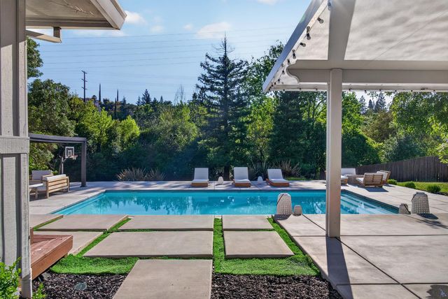 682 platt Cir, El Dorado Hills, CA 95762