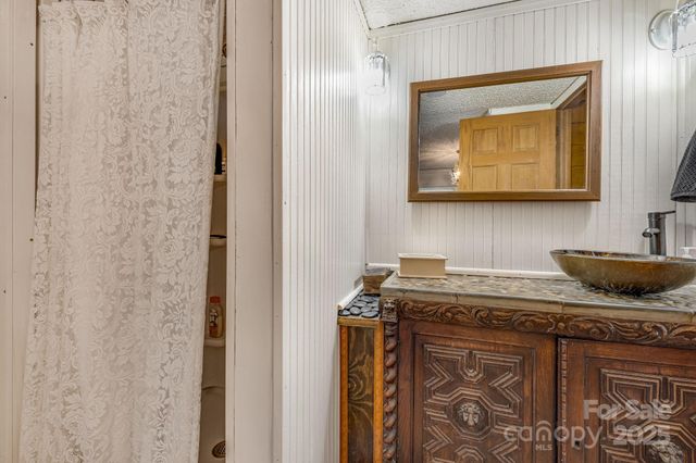 19 Timbers Edge Lane, Fairview, NC 28730